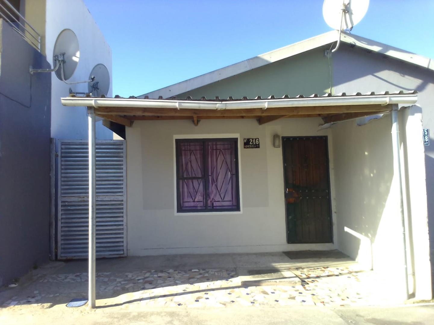 2 Bedroom House for Sale - Western Cape