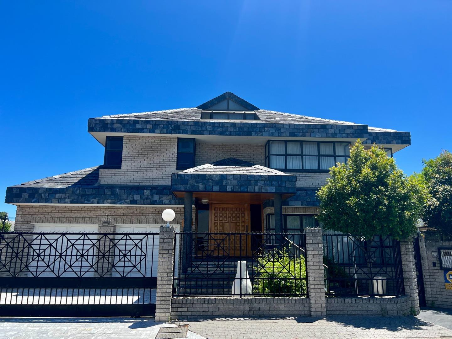 6 Bedroom House for Sale - Western Cape