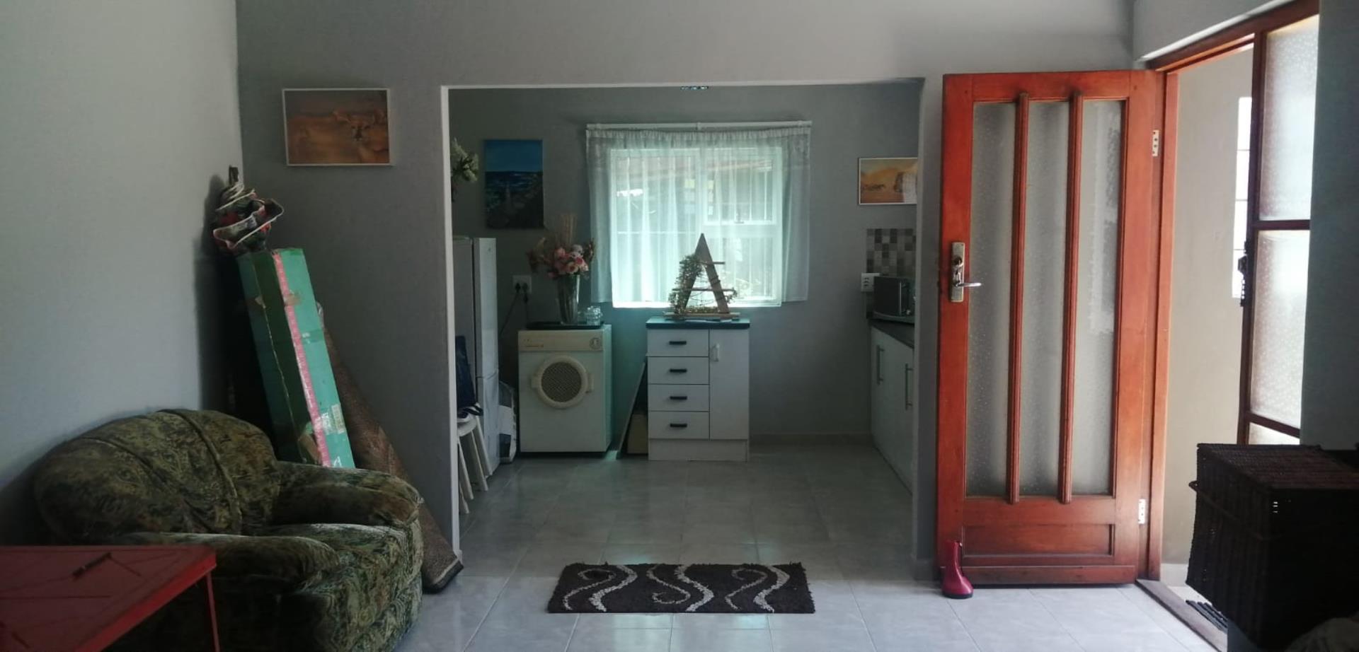 730898_p6.jpg