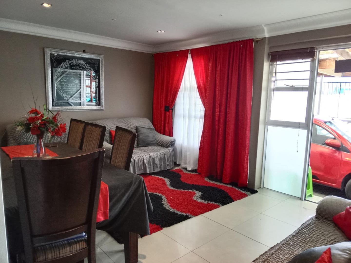 2 Bedroom House for Sale - Western Cape
