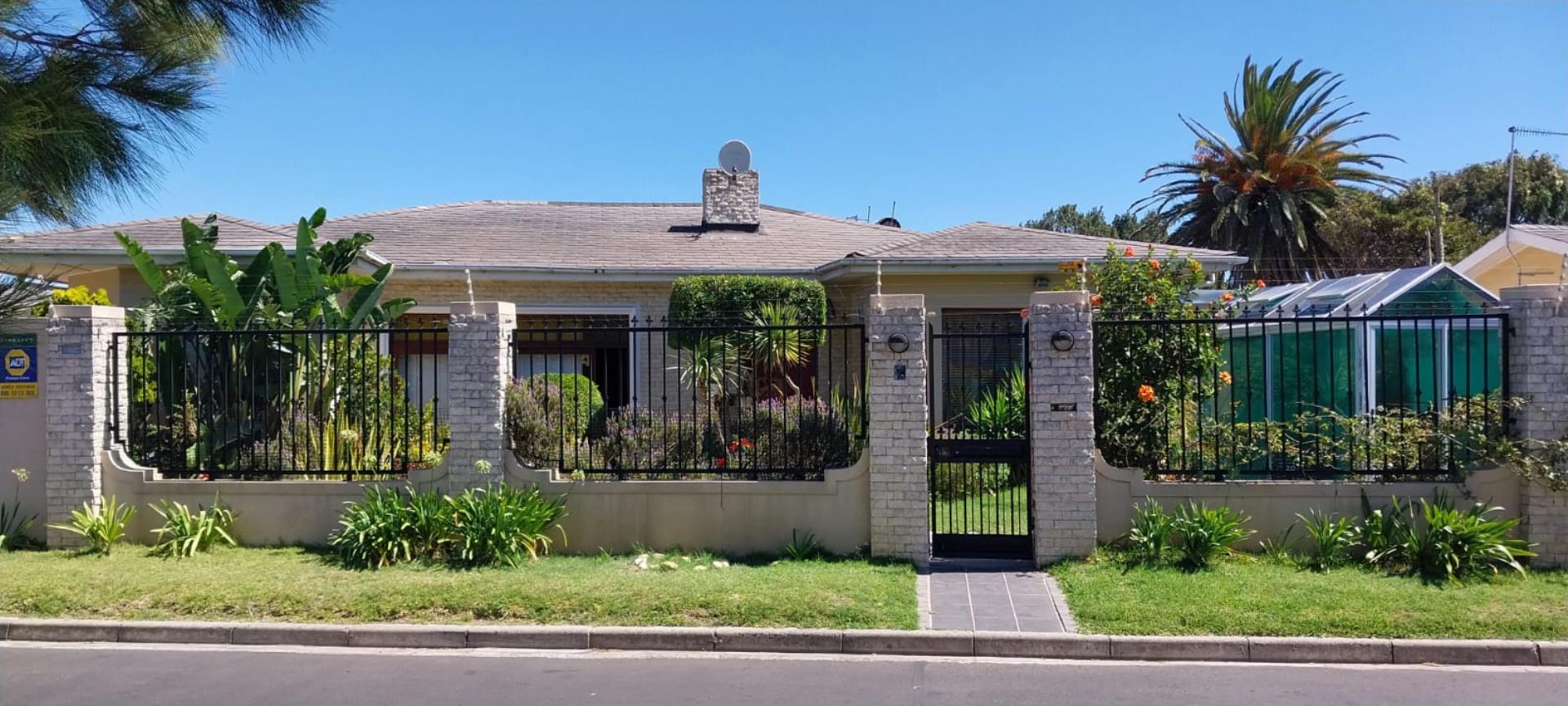5 Bedroom House for Sale - Western Cape