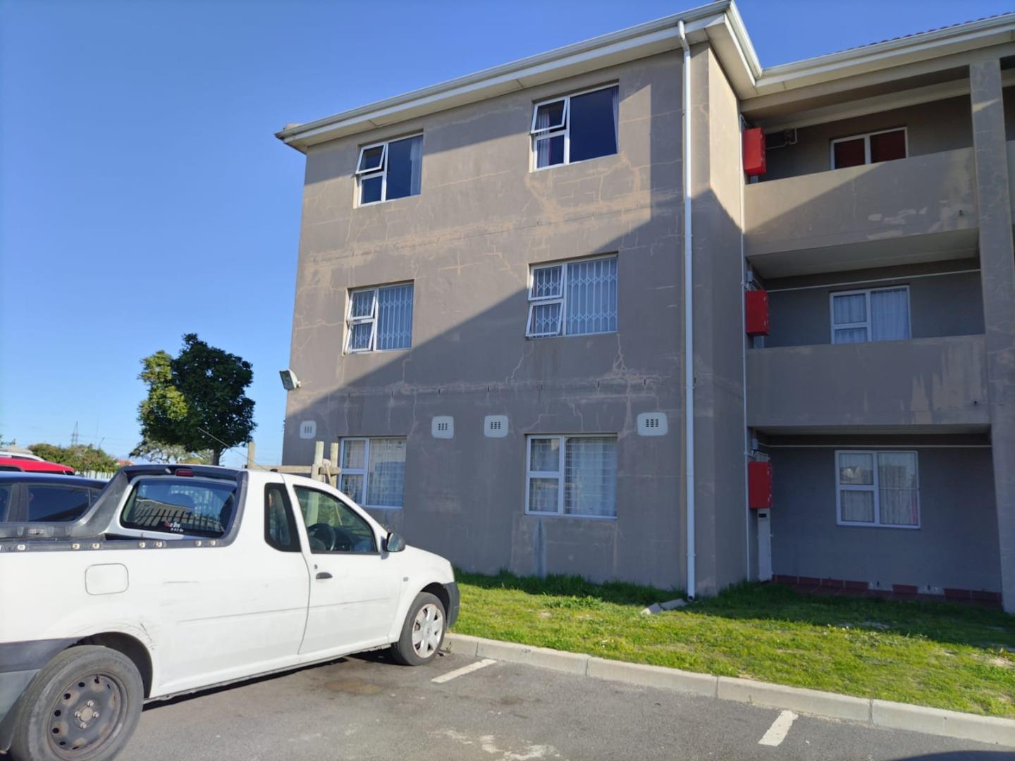 3 Bedroom  Apartment for Sale in Blue Downs - Western Cape