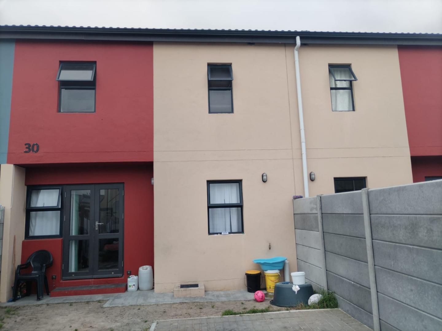 2 Bedroom  House for Sale in Blue Downs - Western Cape