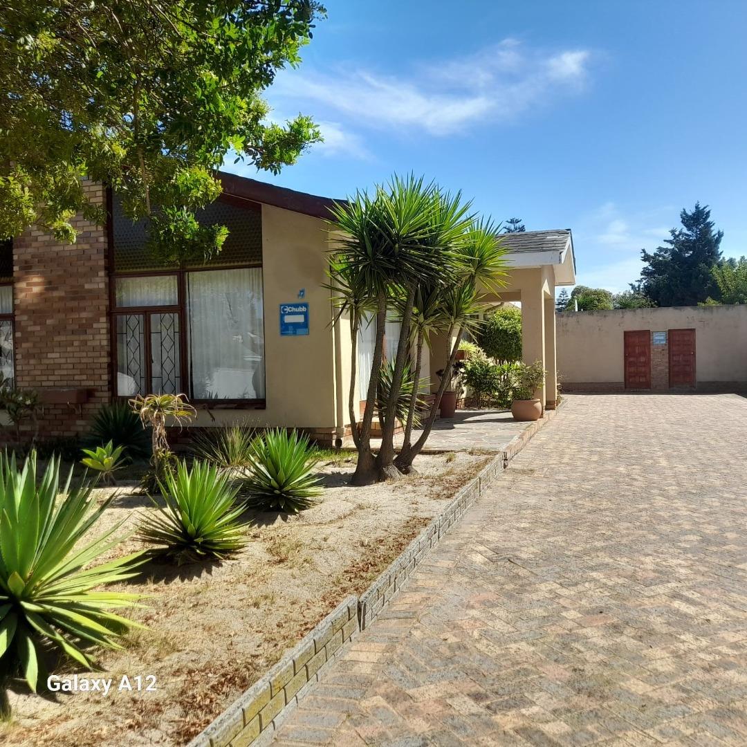 5 Bedroom House for Sale - Western Cape