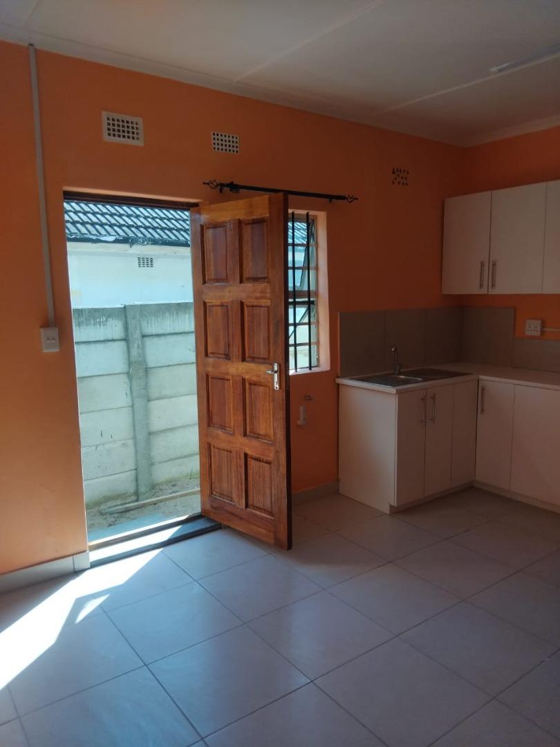 766604_r12.jpeg